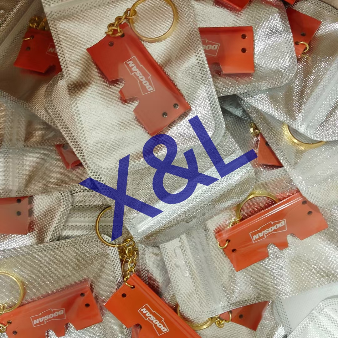 Machinery Cube Excavator Keychains Key Chain for Caterpillar Kubota komatsu Hitachi Kobelco Keys Cat Ignition Key Ring